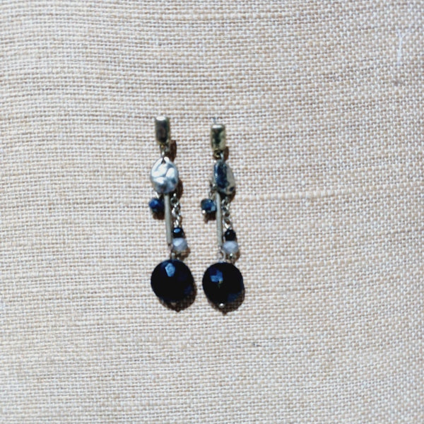 Aretes largos negros  BCN081